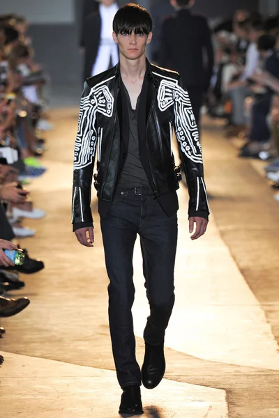 Look 6